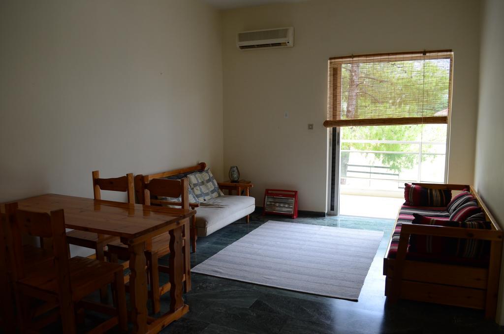 Kineta Apartments 外观 照片